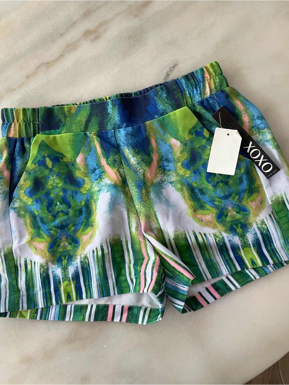 NWT XOXO Multi-Color Abstract Print Elastic-Waist Women's Athletic Shorts size M